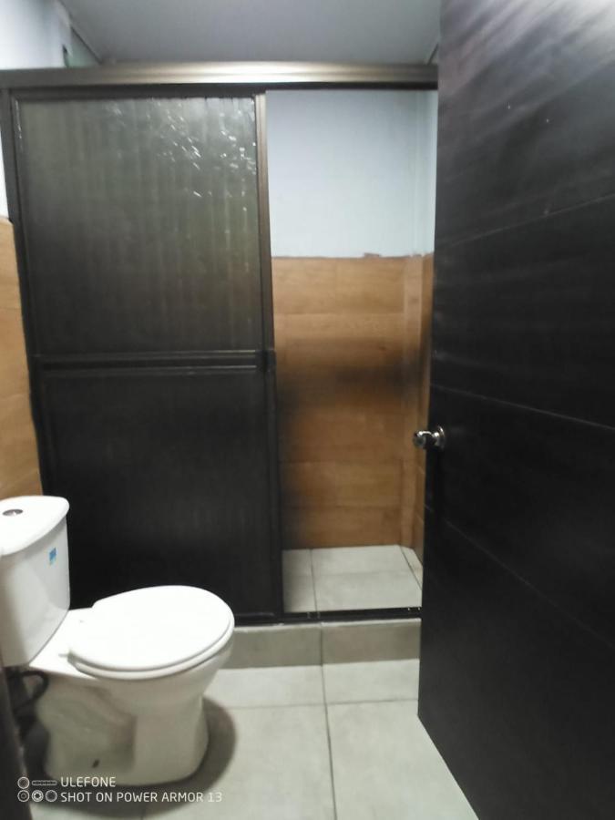 Hogar Tico-Estadounidense Cerca De Aeropuerto Alajuela Екстериор снимка