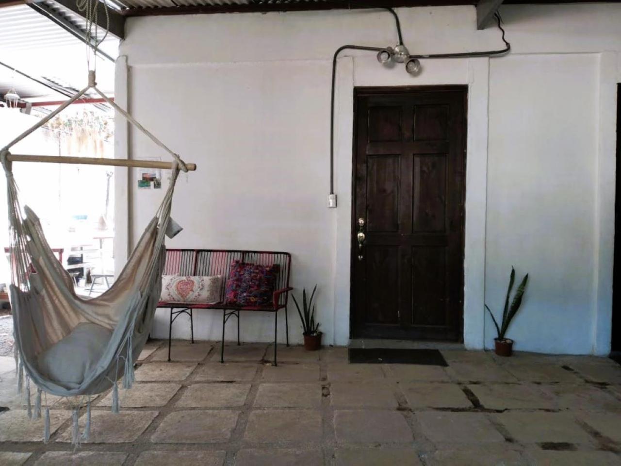 Hogar Tico-Estadounidense Cerca De Aeropuerto Alajuela Екстериор снимка